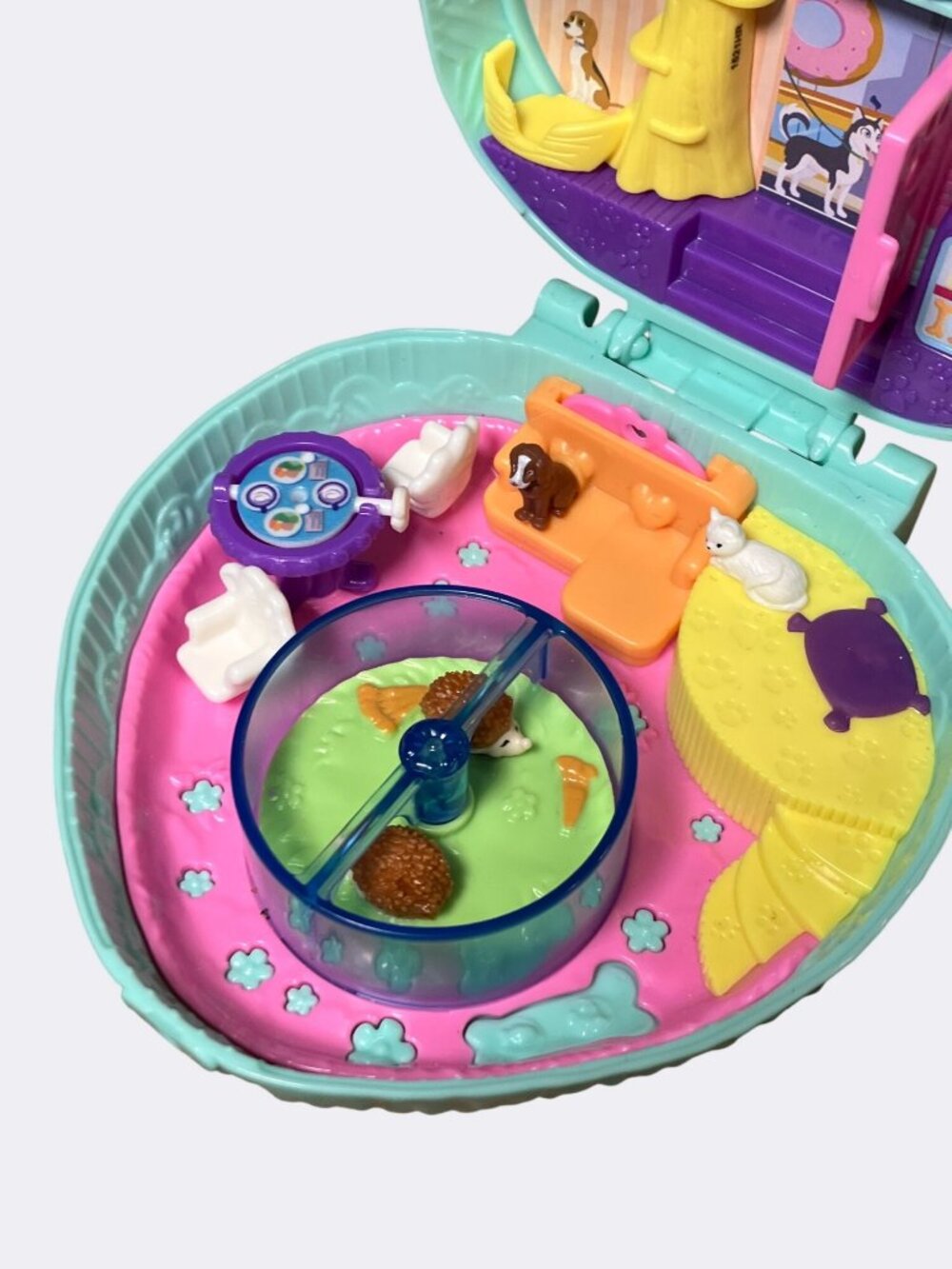 Polly Pocket Hedgehog Cafe Compact 3Micro Dolls 2 Animal Figures - Picture 10 of 14